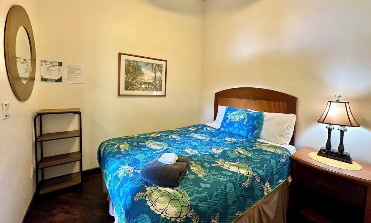 Kapoho Hotel | The Double Suite: Steps from Pāhoa’s Landmarks & Jungle Trails