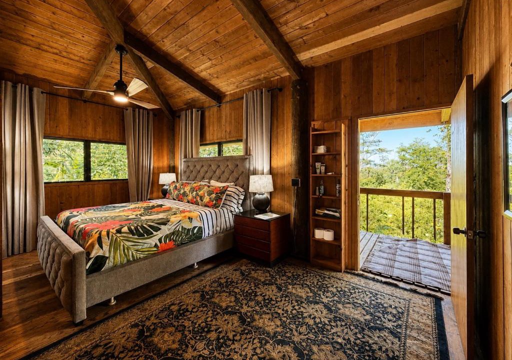 Keaau House | Tiki Treehouse