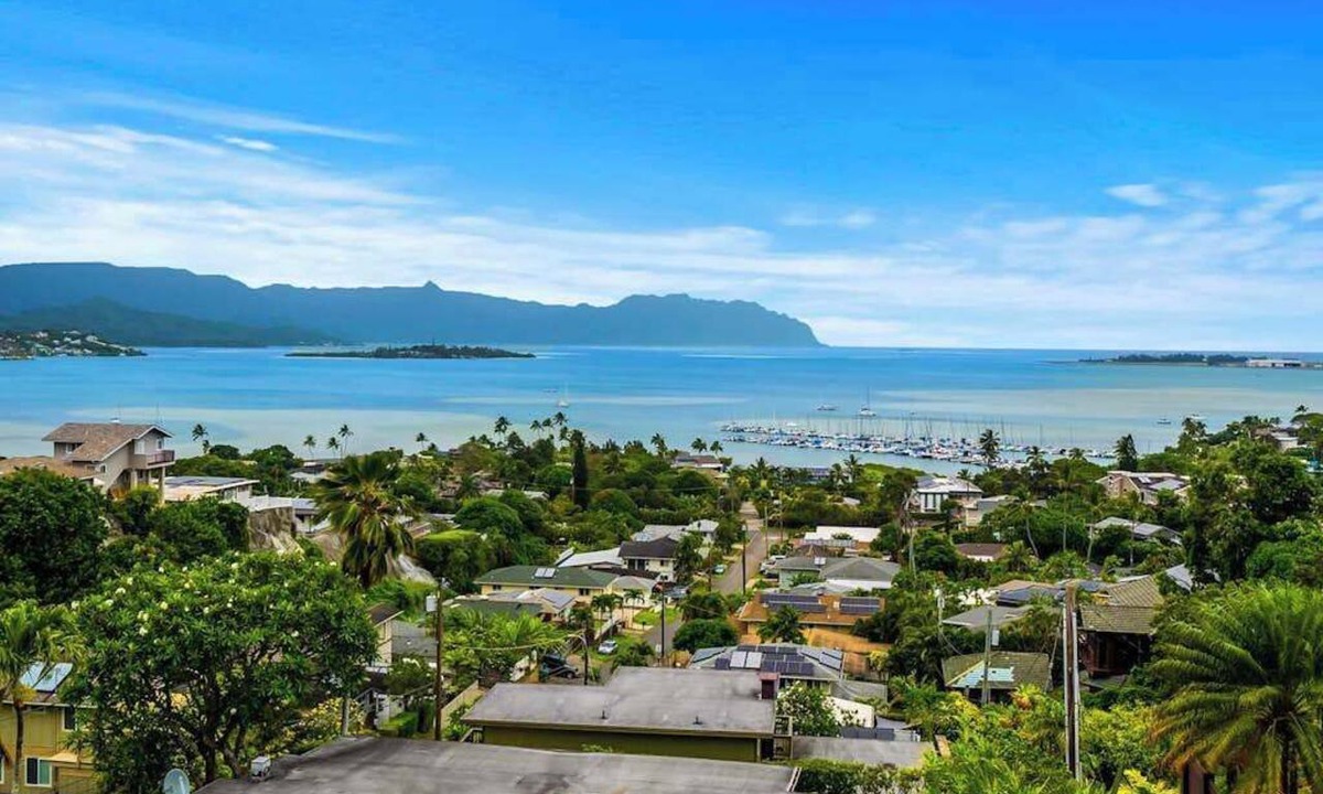 Kaneohe House | Two-Story Ocean-View Kaneohe Home with Big Deck
