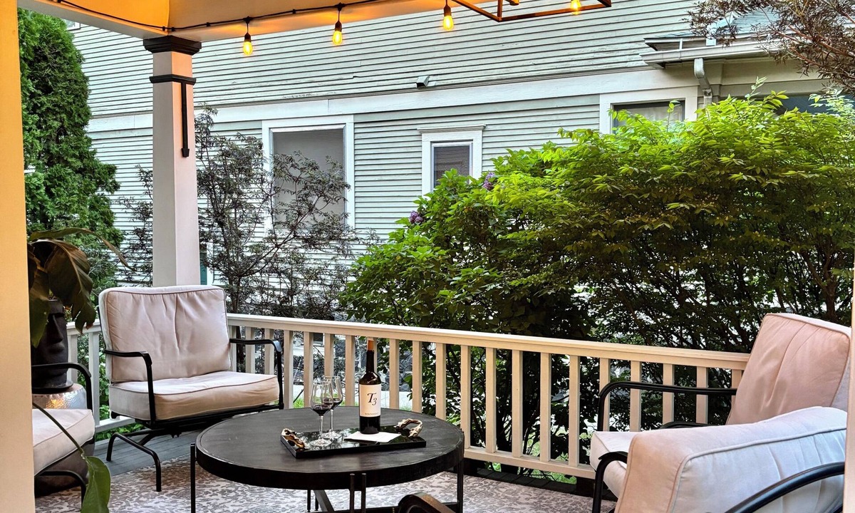 Cliff - Cannon House | Updated South Hill Craftsman - Sleeps 12!
