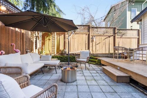 Mann House | Urban Oasis with Cedar Hot Tub