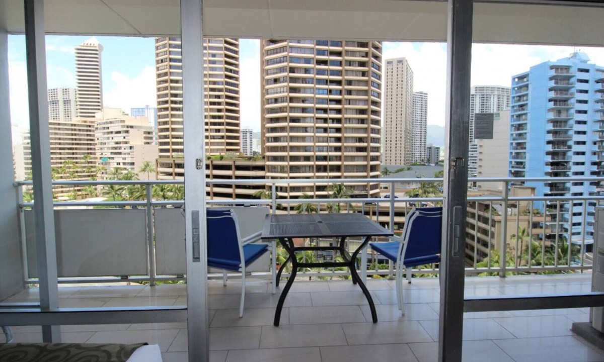 Waikiki Condo | Waikiki - Resort amenities for condo prices, just steps from the beach!