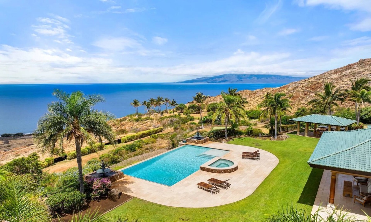 Lahaina House | Wailau Place Estate – Iconic Private Retreat Serene 4-bedroom perfect getaway