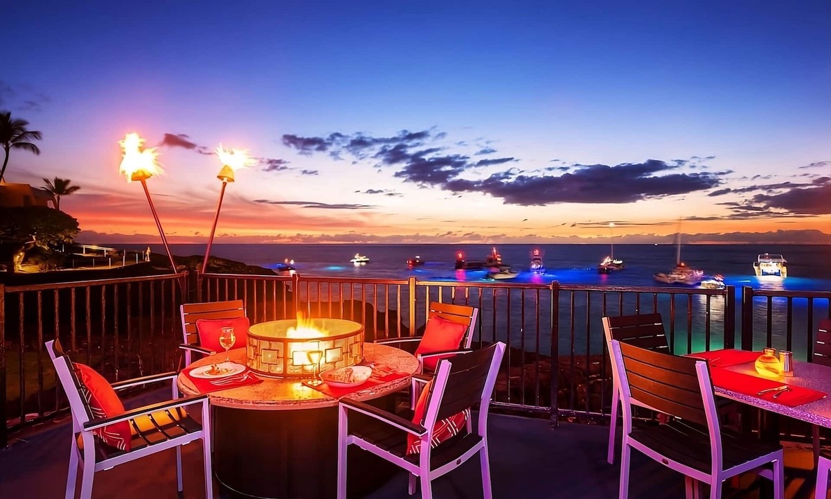 Keauhou Hotel | Your Kona Coast Adventure Starts Here! Outdoor Swimming Pool, Pet-Friendly Hotel