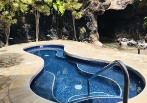 Beautiful Oceanfront Resort With Walk Out room to the 4 Resort Pools and Beach