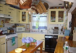 Charming Nantucket Seaside Cottage in Nantucket