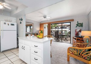 🏖️Easy-Access Kona Condo | Garden & Ocean Views