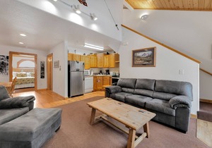 Fall River Retreat Private Hot Tub Close to RMNP in Estes Park