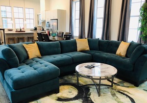Gather in Spacious Downtown Houston Home in Houston