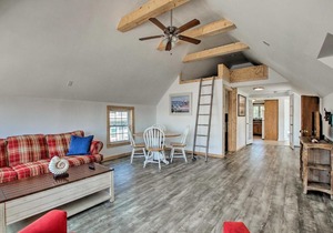 Inviting Beachfront Apt. in Hawk's Nest Beach in Old Lyme