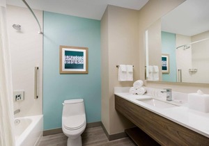 Keys Vacation Starts Here! Three Amazing Units, Free Breakfast, Outdoor Pool in Marathon