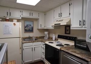Little Pigeon River 508 2BD Condo with Fireplace and Jacuzzi Tub in PIGEON FORGE