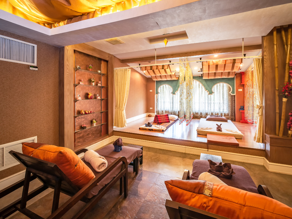 Newly renovated luxurious one bedroom with den unit in Park Lane
