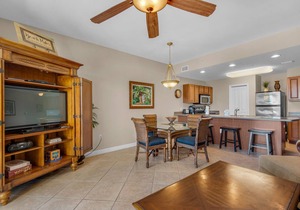 ☀️Partial Gulf View~5 Star Walk-in Heated Pool~1BR+Twin Bunks~Beach Resort 310☀️ in Miramar Beach