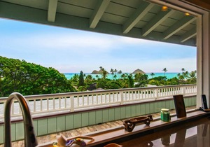 Penthouse Living in Beautiful Lanikai – 2 Bedrooms, 1 Bathroom, Ocean Views in Kailua