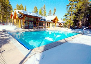 Pinecreek #I - 3 BR - Private Hot Tub - Close to Town - Shuttle to Slopes in Breckenridge