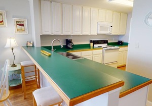 Spacious, bayfront villa w. community pool + fantastic views! in Tybee Island