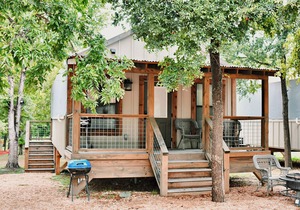 Waterfront Cabin at Son’s Geronimo – 25-acre nature resort on creek! - SG19 in Seguin