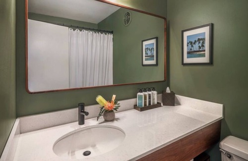 Historic Kailua Village House | Live the Island Life: 2 Modern Rooms, Pool, Bikes, Daily Poolside Yoga