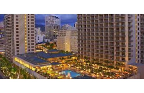 Waikiki Condo | 10 minute walk from beach, shopping, and dining