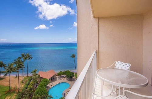 Kahana House | 10th floor oceanview studio, AC, resort amenities, walk to shops, dining & beach
