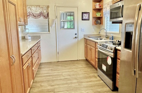 Ewa Cottage | 2-bedroom cottage, steps from the ocean, AC, parking