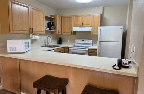 Kapaa Condo | 2 Bedroom OceanView Condo Pono Kai Resort E103