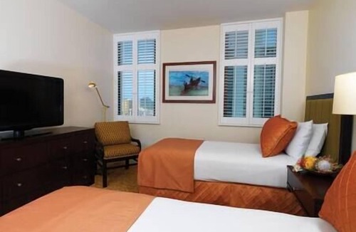 Waikiki Resort | 2 HGVC Hawaii Village, Beachfront Resort, Hot Tub!