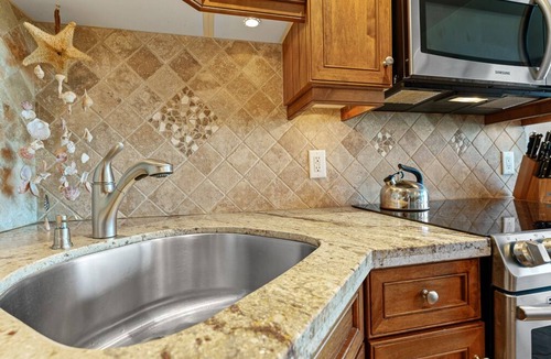 Kihei Condo | 206 - Gorgeous Remodeled Oceanfront One Bedroom Unit! Fantastic!