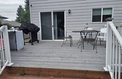 Western House | 3-bedroom Garden house with AC/Hot tub in beautiful Eugene