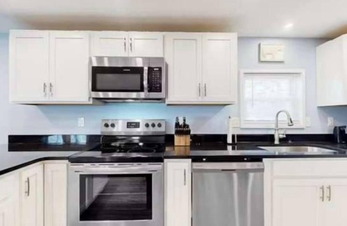 Frankford House | 37259 Alabama Dr