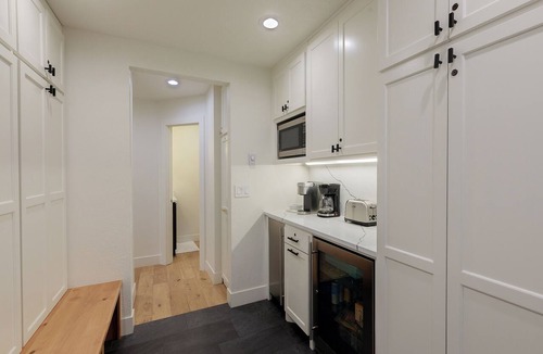Highland Meadows Ski Chalet | 3BR West Vail duplex with river views, hot tub, fireplace, and deck.