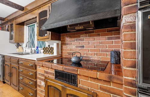 Norwich House | 5BD/2BA Cabin-Style Home in the Heart of Norwich, Close to Casinos