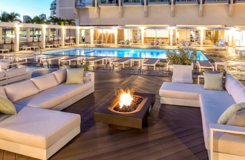 Ala Moana Apartment | Ala Moana