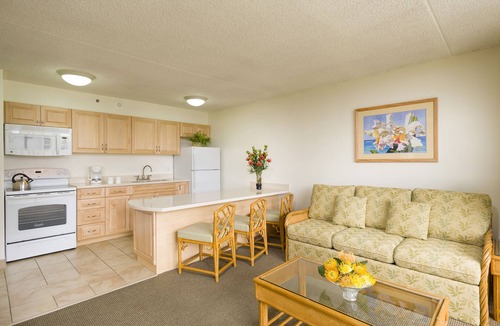 Waikiki Condo | Aston Waikiki Banyan 1BST1 | Pool & Hot Tub