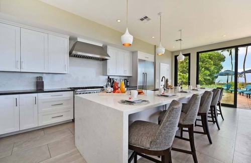 Kaanapali House | August Deals! Luxe Retreat w Private Pool & Hot Tub - HALE NUI