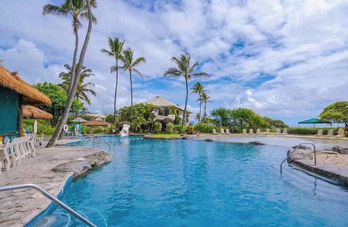 Hanamaulu Apartment | August Sale! Cozy Ocean-View Lihue Studio with Pools, Gym & Hot Tub