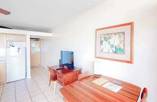 Maunaloa Apartment | August Special! Ground-Floor Ocean-View Molokai Condo - Walk to Beach