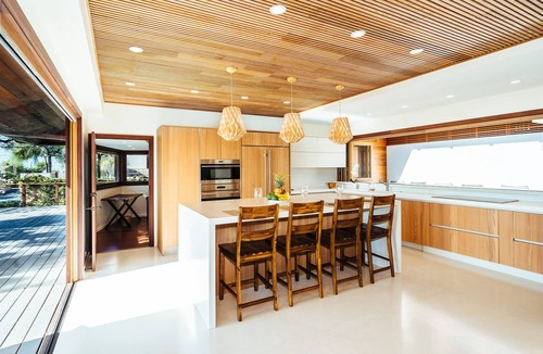 Kahala House | Barefoot Luxury Steps to Beach Diamond Head Kahala Waikiki. SPRING BREAK!