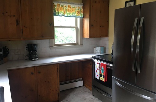 Old Orchard Beach House | Beach Cottage with Outdoor Patio & Grill, 8 min. Walk to Beach