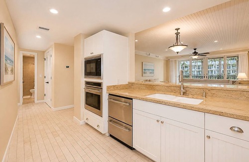 Kahuku Condo | Beachfront 6BR, 2 Condos for 16 at Turtle Bay!