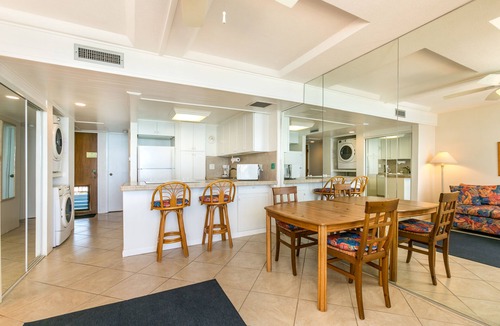 Makaha Condo | BEACHFRONT CONDO-LEGAL-GREAT VIEWS!-FREE PKG/WIFI-POOL, HOT TUB,TENNIS/PICKLE 2