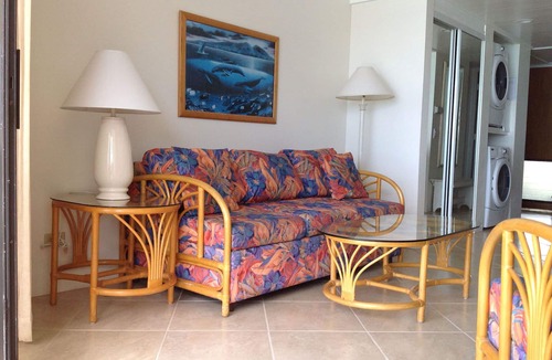 Makaha Condo | BEACHFRONT CONDO-LEGAL-GREAT VIEWS!-FREE PKG/WIFI-POOL, HOT TUB,TENNIS/PICKLE 2