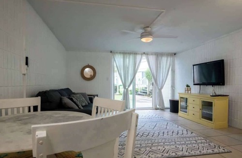 Punaluu Apartment | Beachfront Studio Steps to the Ocean & Pool