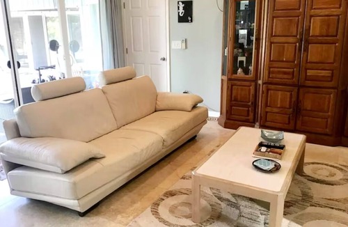 Kailua House | Beautiful 1-bedroom house in charming Kailua with AC, WiFi and private pool