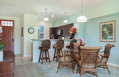 Waikoloa Condo | Beautiful condo walking distance to the beach, shops and restaurants