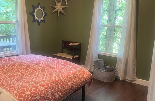 Loudon House | Beautiful Rural Knoxville Country Retreat-