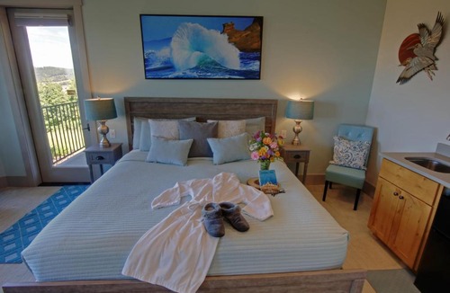 Amity Bed & Breakfast | Bella Collina Bed and Breakfast