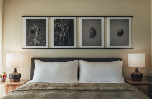 Historic Kailua Village Hotel | Bikes, Yoga Session, Pool & Garden Peace – All You Need for an Island Recharge