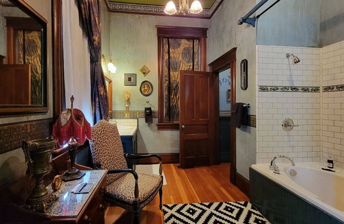 Historic Railroad District House | BookStayHop - Peerless Hotel~ Guest Room 2 ~Downtown Ashland